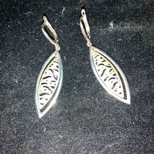 Sterling silver cz leaf earring